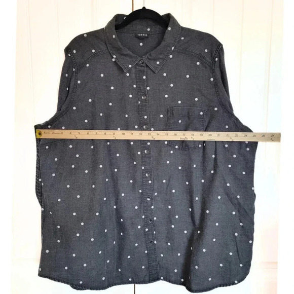 TORRID Gray White Polkadot Long Sleeve Button Up Top Women's Size 3-22/24-3X - Picture 3 of 11